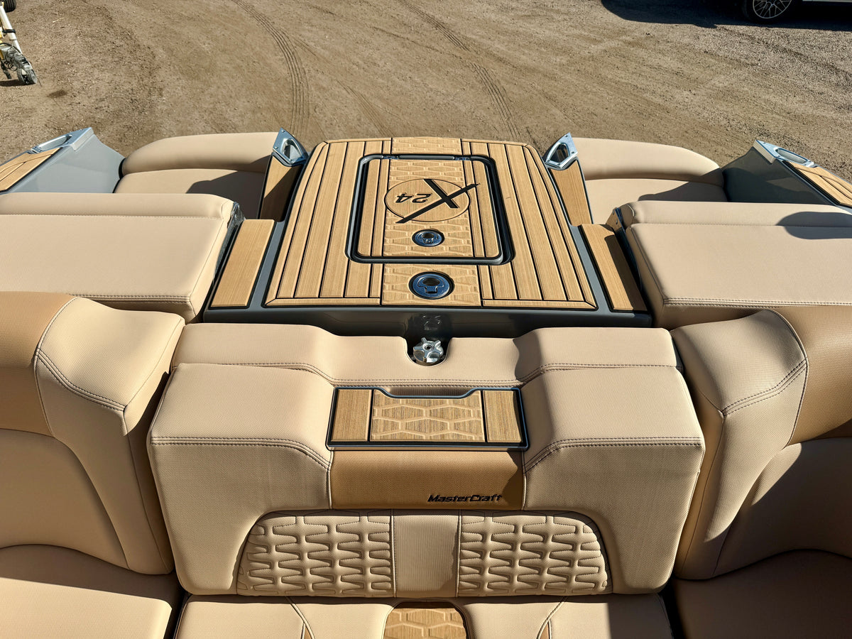 2024 MasterCraft X24 - LOADED - LOW Hours
