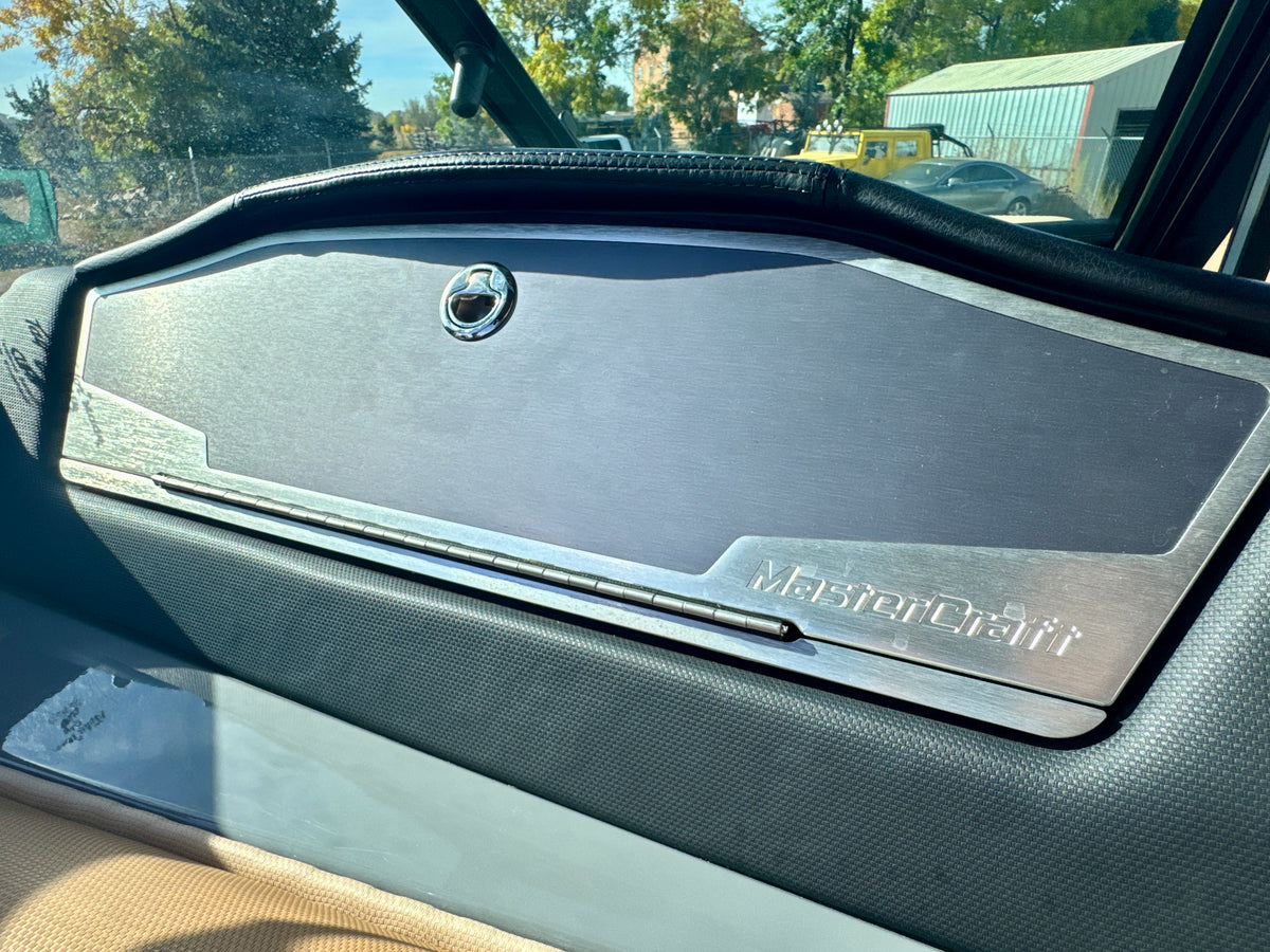 2024 MasterCraft X24 - LOADED - LOW Hours