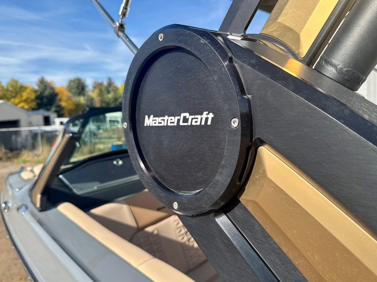 2024 MasterCraft X24 - LOADED - LOW Hours