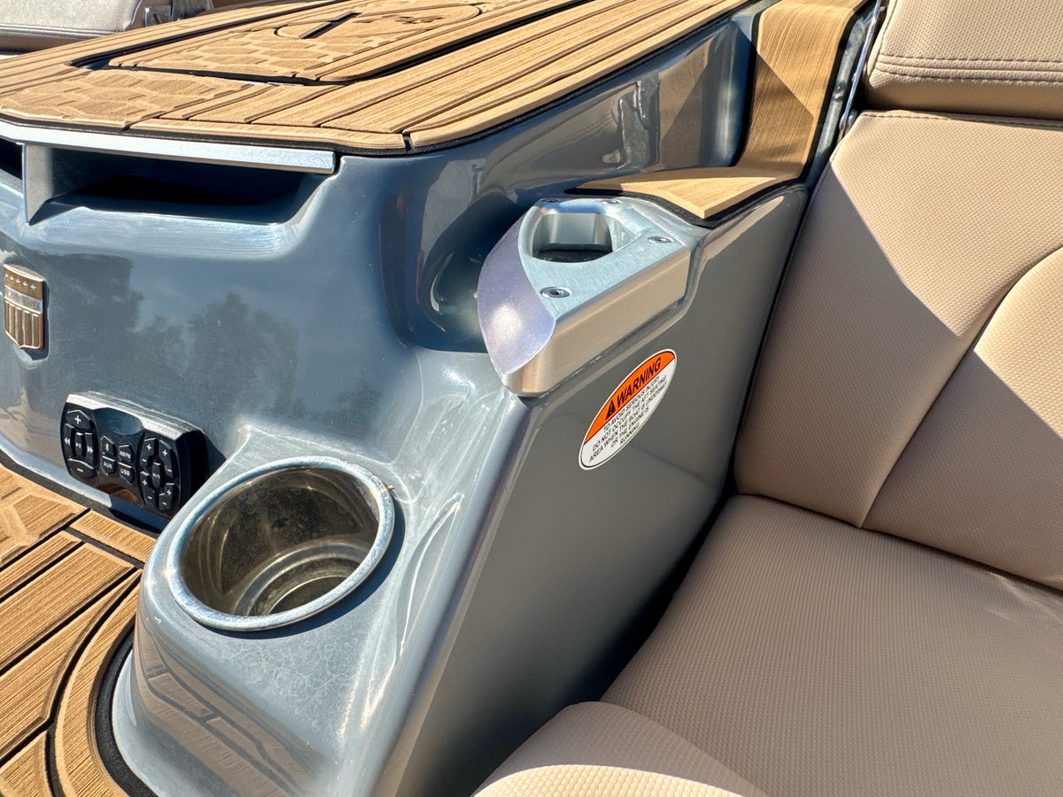 2024 MasterCraft X24 - LOADED - LOW Hours