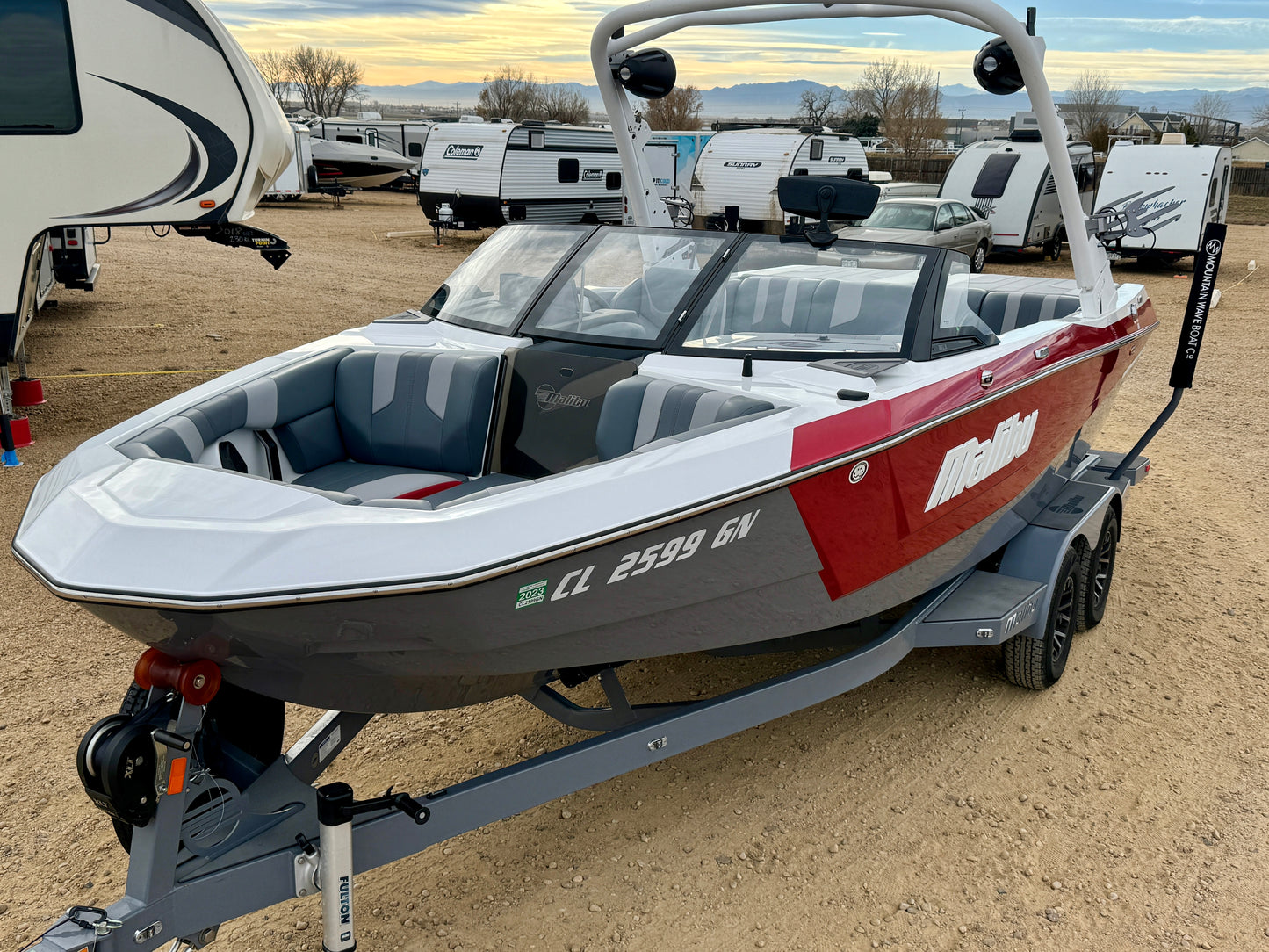 2022 Malibu LX -almost NEW