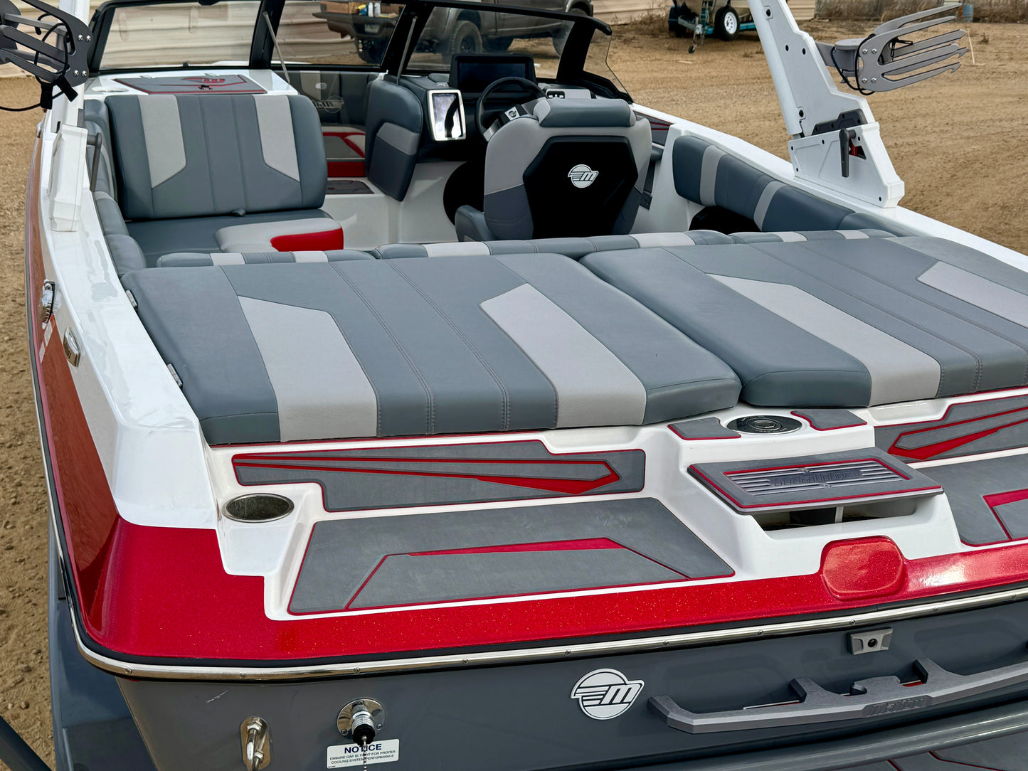 2022 Malibu LX -almost NEW