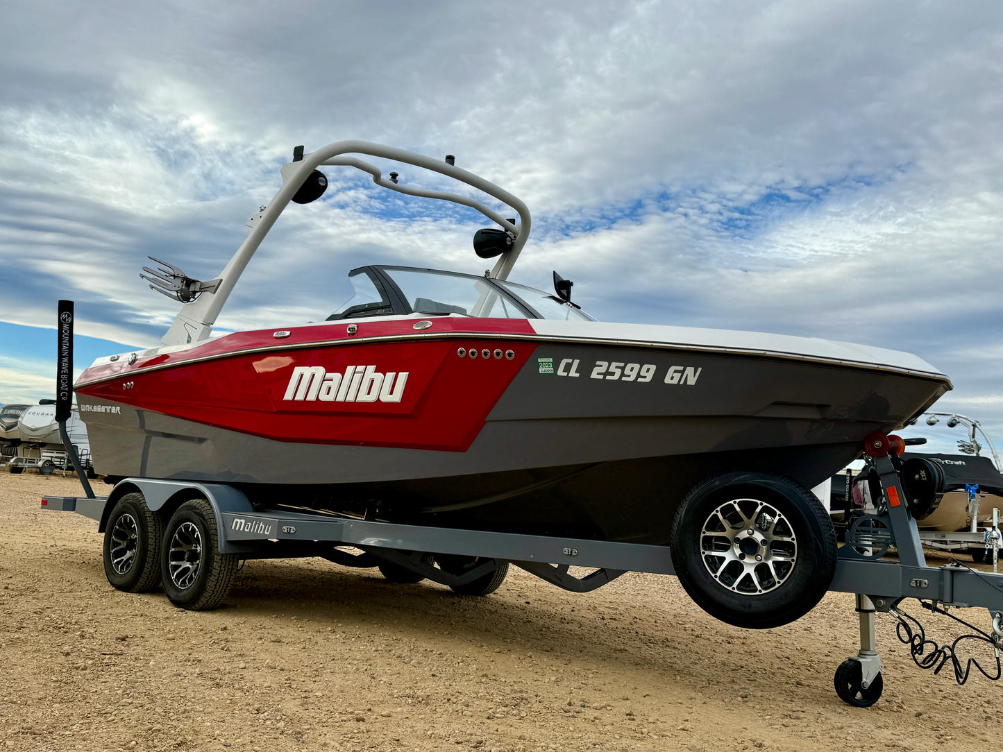 2022 Malibu LX -almost NEW