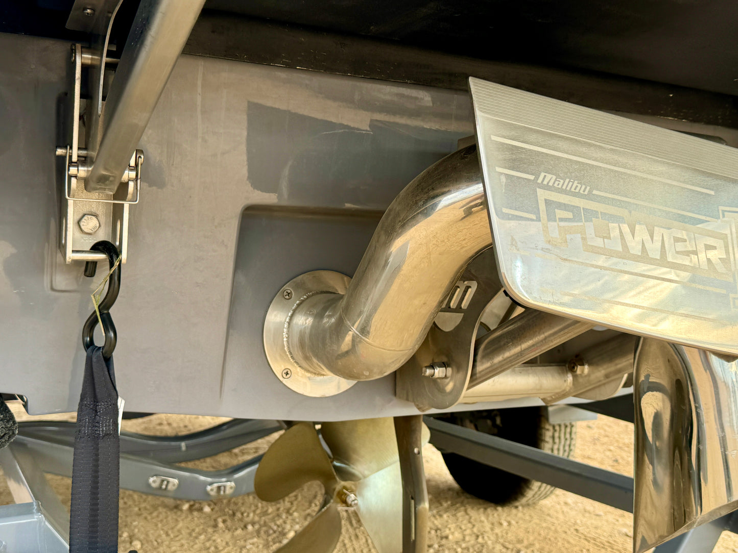 2022 Malibu LX -almost NEW