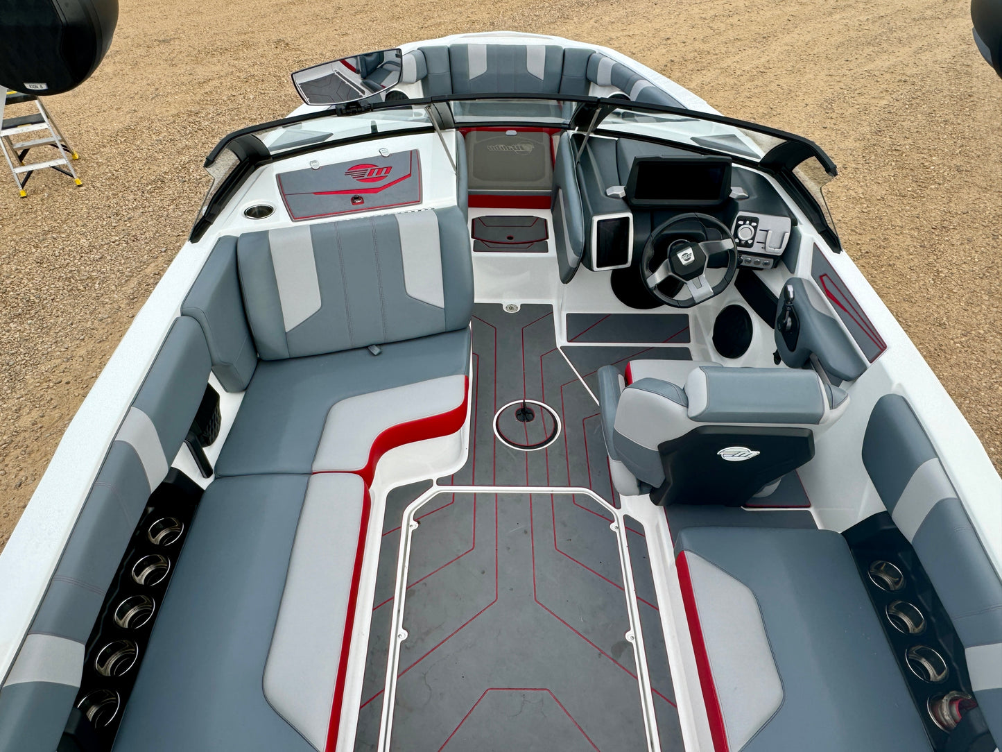 2022 Malibu LX -almost NEW