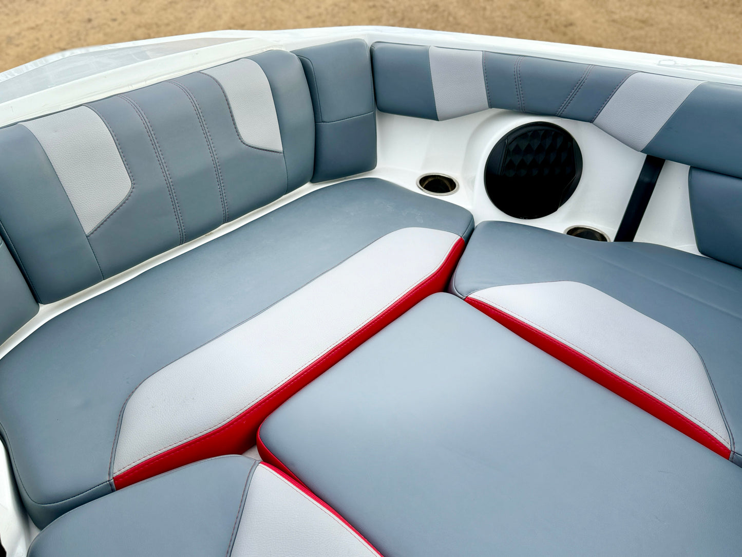 2022 Malibu LX -almost NEW