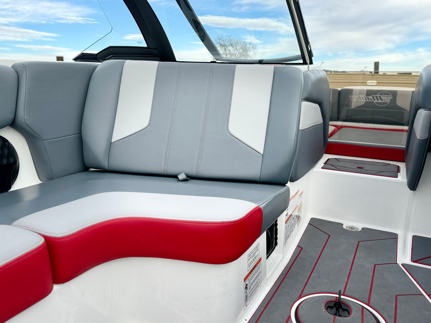 2022 Malibu LX -almost NEW