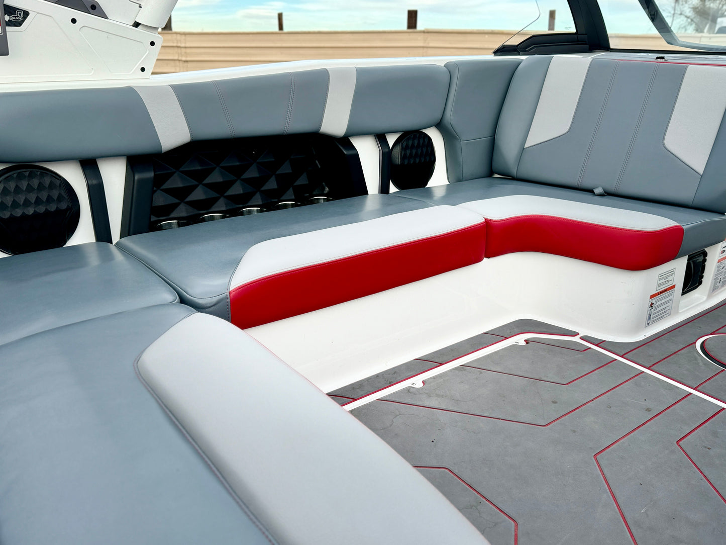 2022 Malibu LX -almost NEW