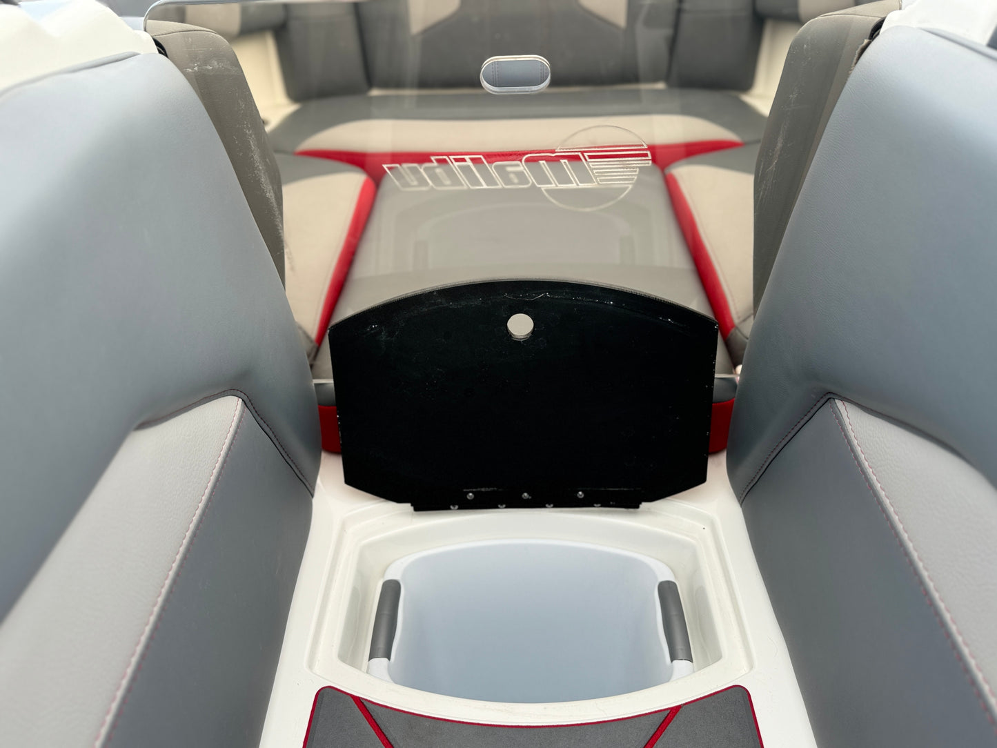 2022 Malibu LX -almost NEW