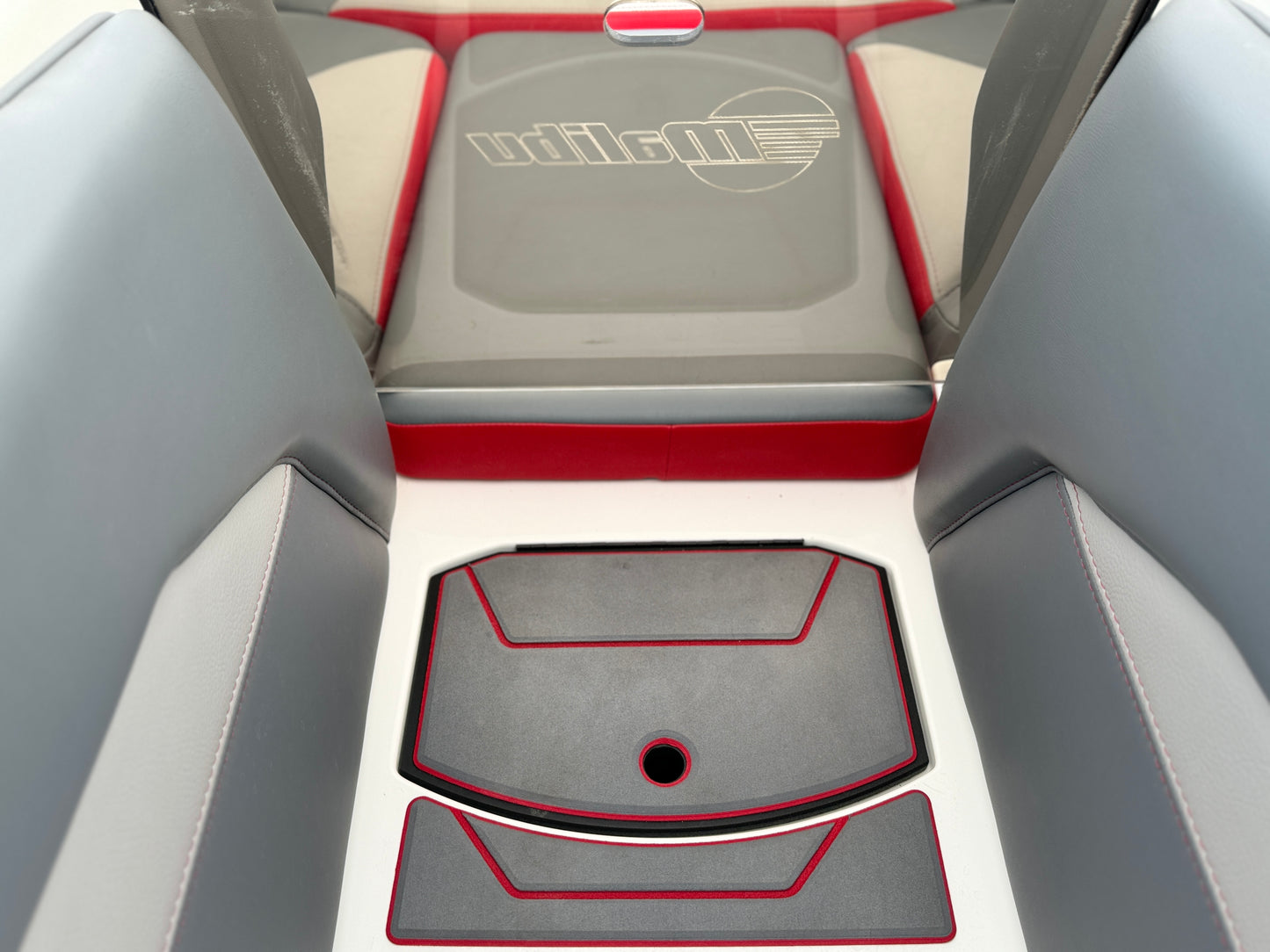 2022 Malibu LX -almost NEW