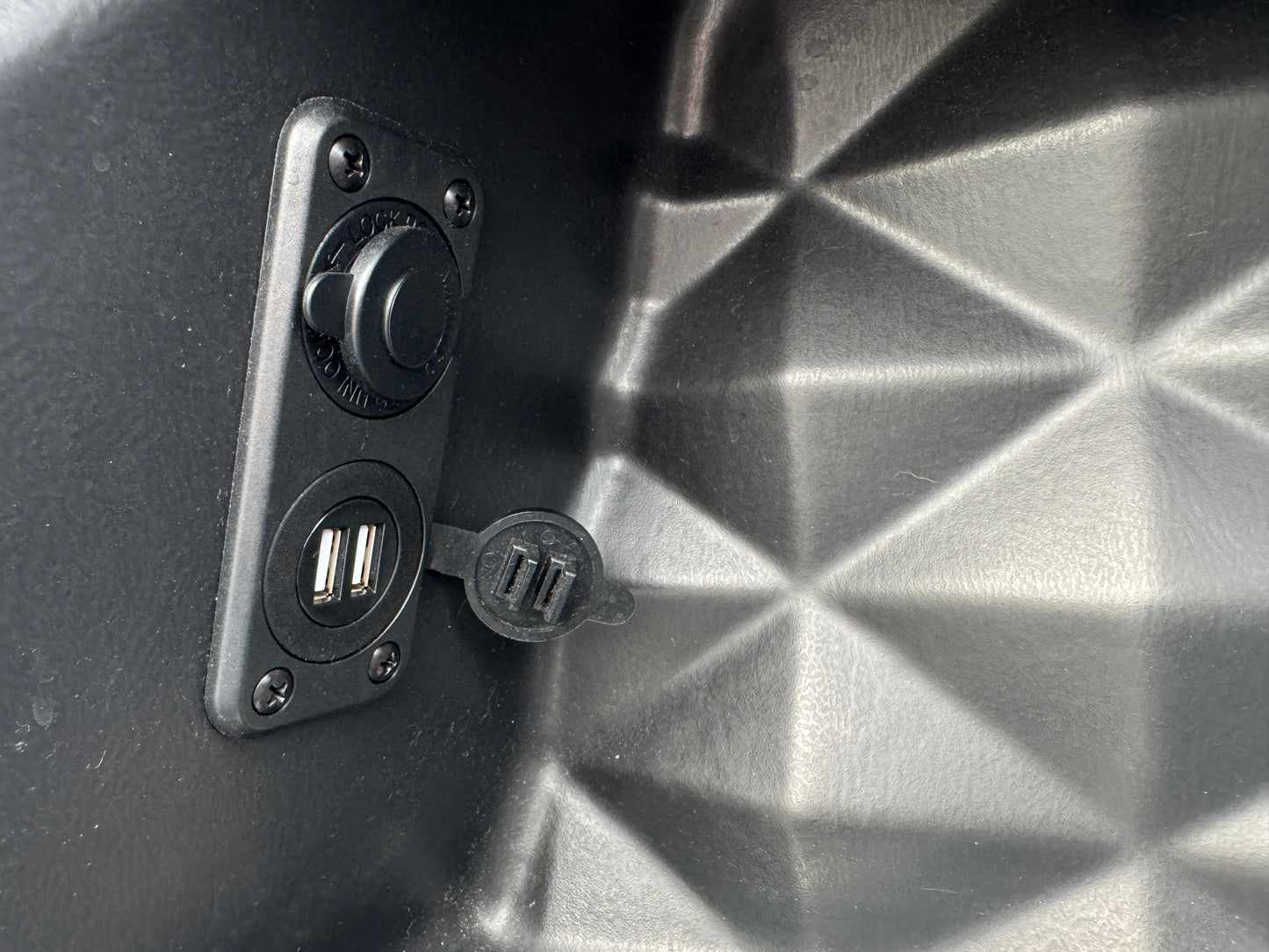 2022 Malibu LX -almost NEW