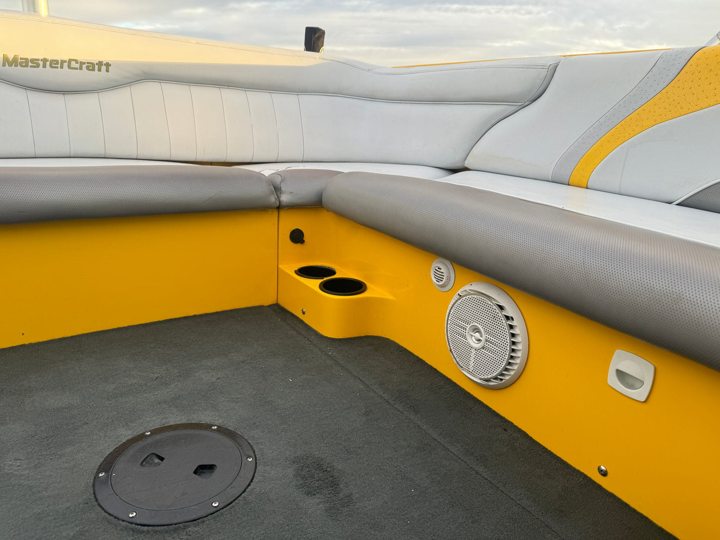 2004 MasterCraft X2 (21') - Turn Key