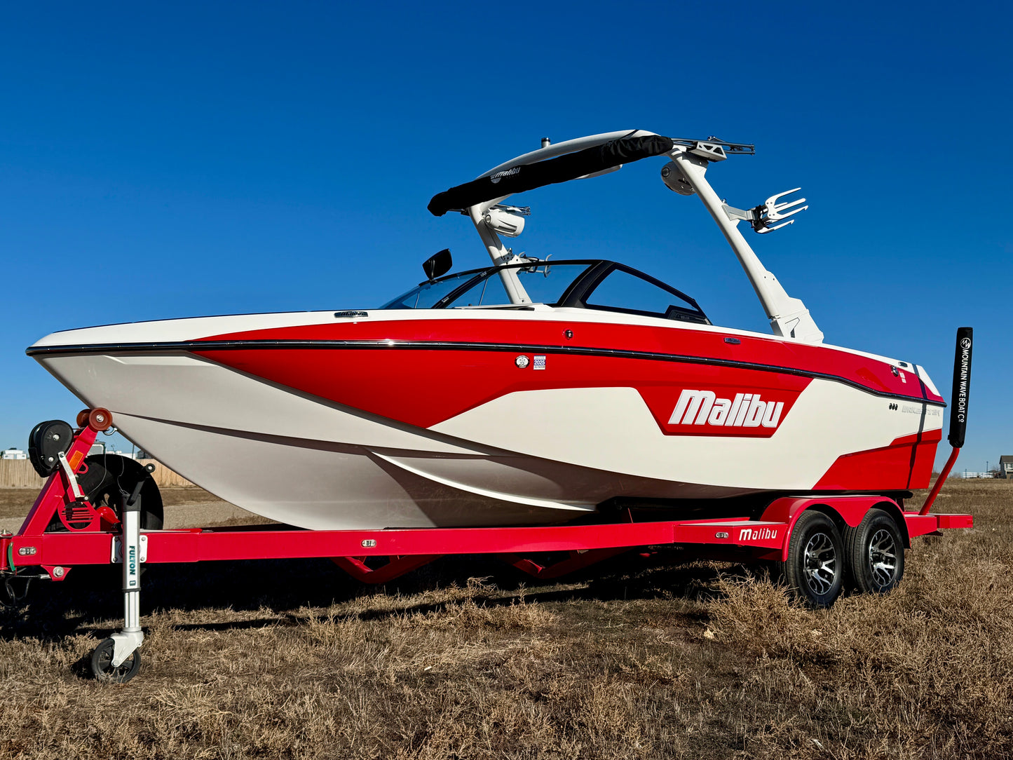 2021 Malibu 23 LSV - Low Hours