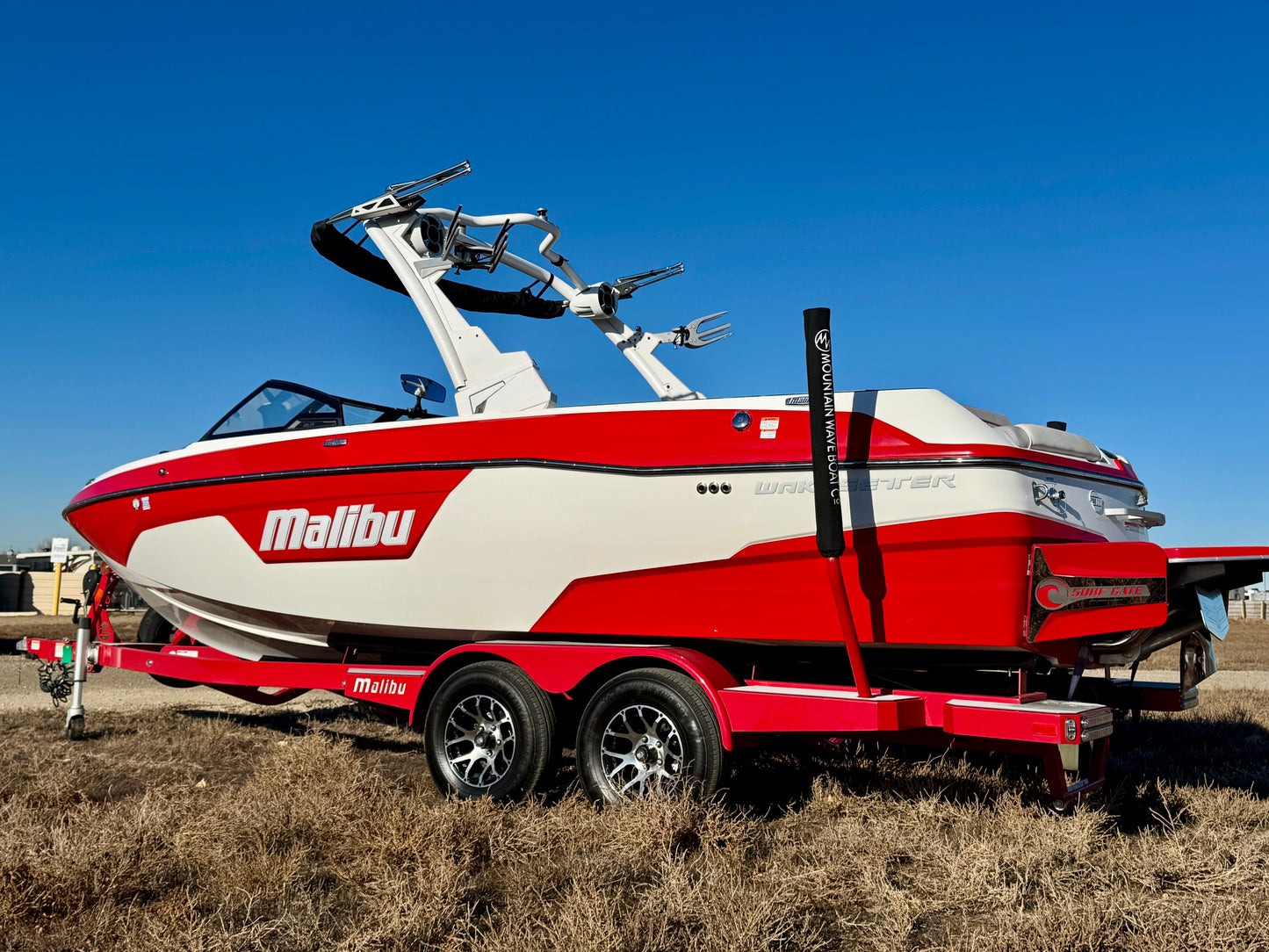 2021 Malibu 23 LSV - Low Hours