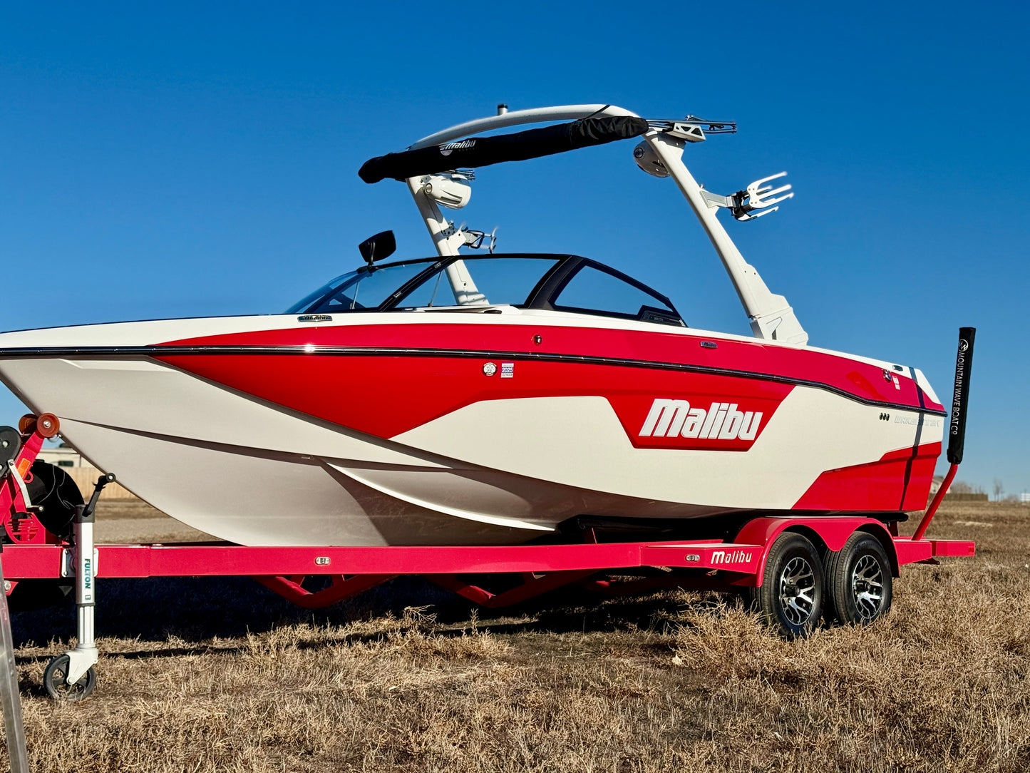 2021 Malibu 23 LSV - Low Hours