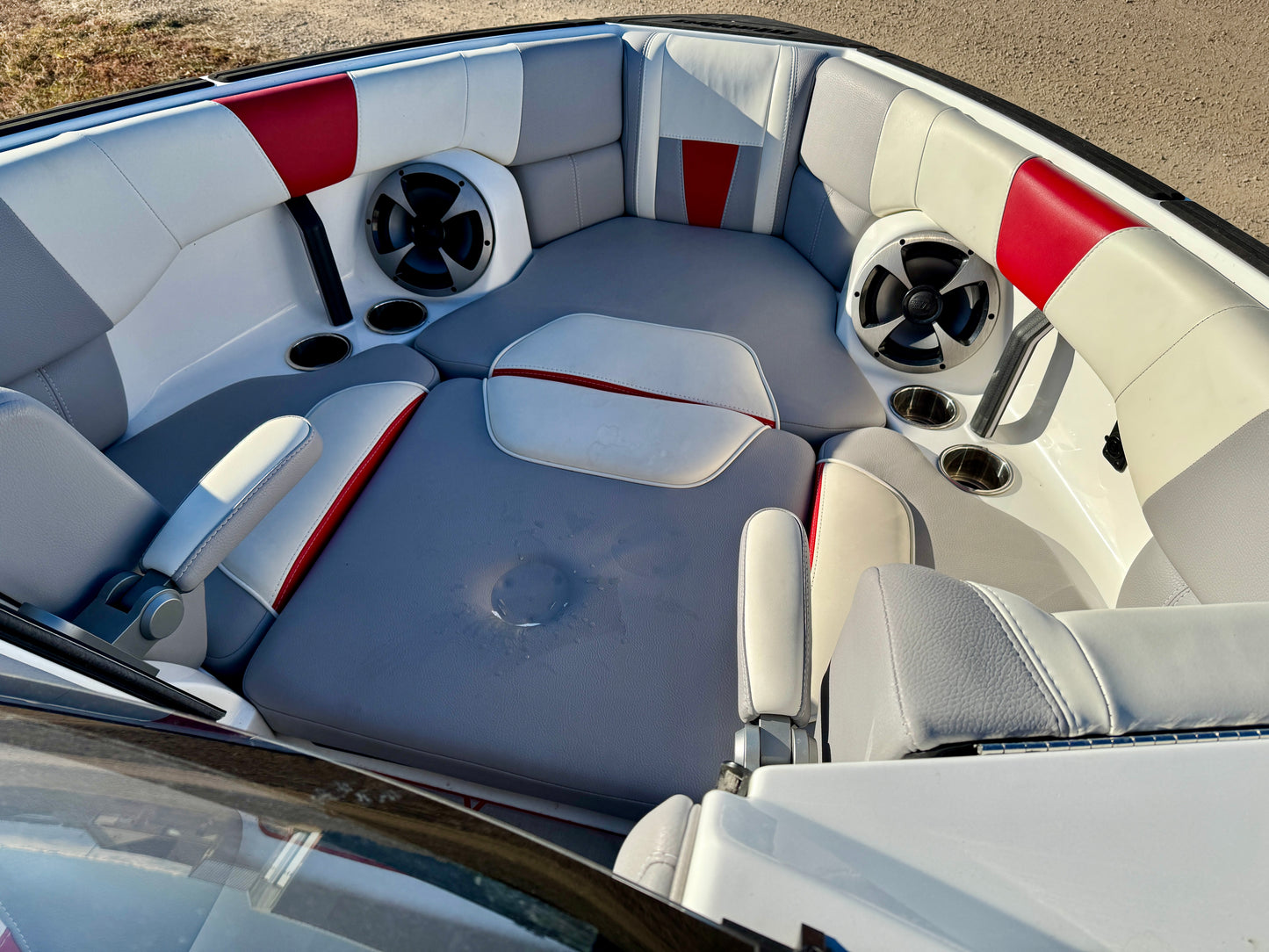 2021 Malibu 23 LSV - Low Hours