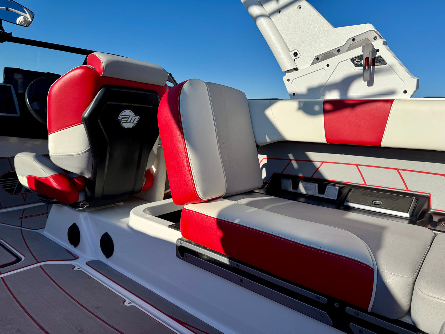 2021 Malibu 23 LSV - Low Hours