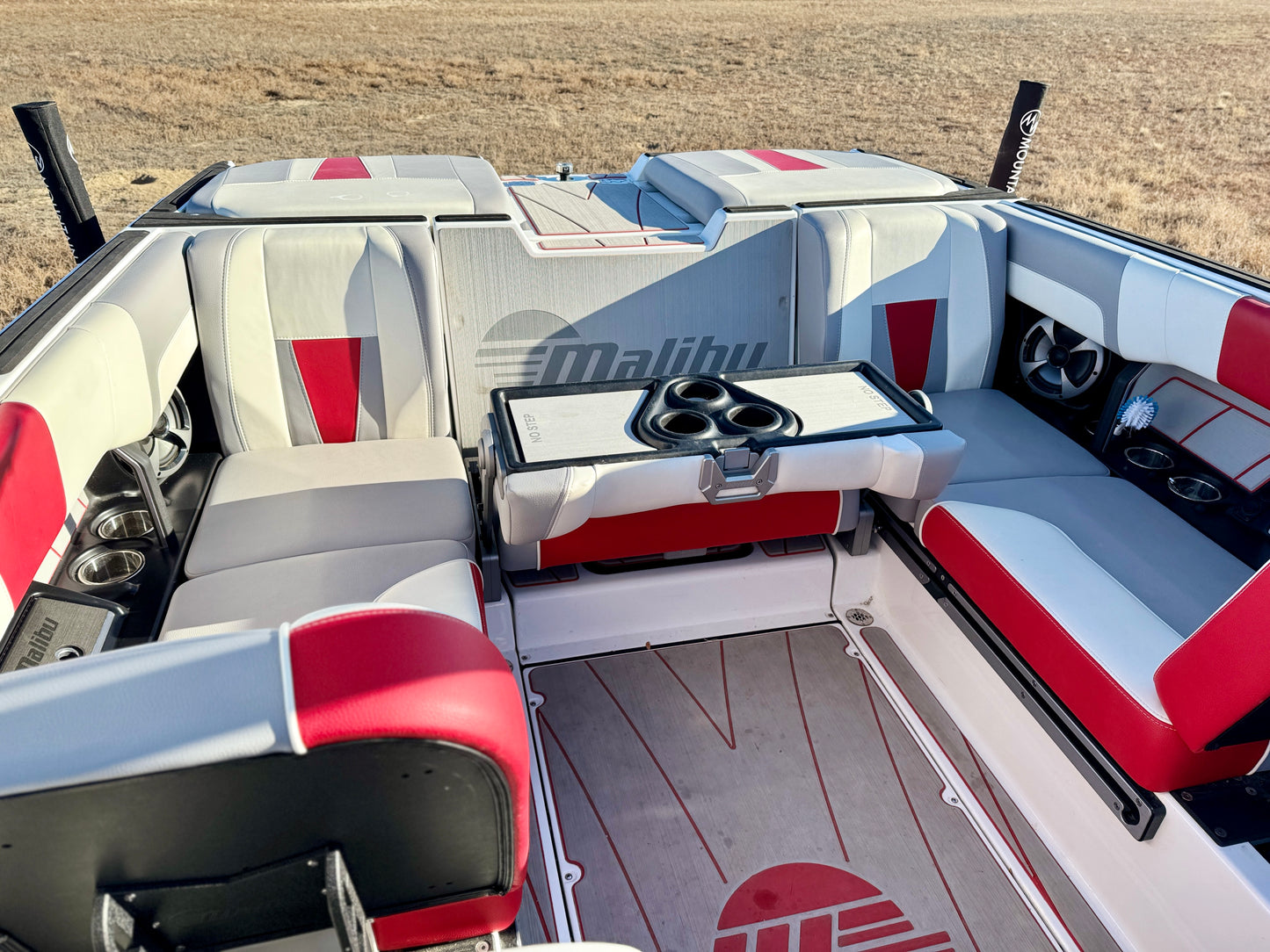 2021 Malibu 23 LSV - Low Hours