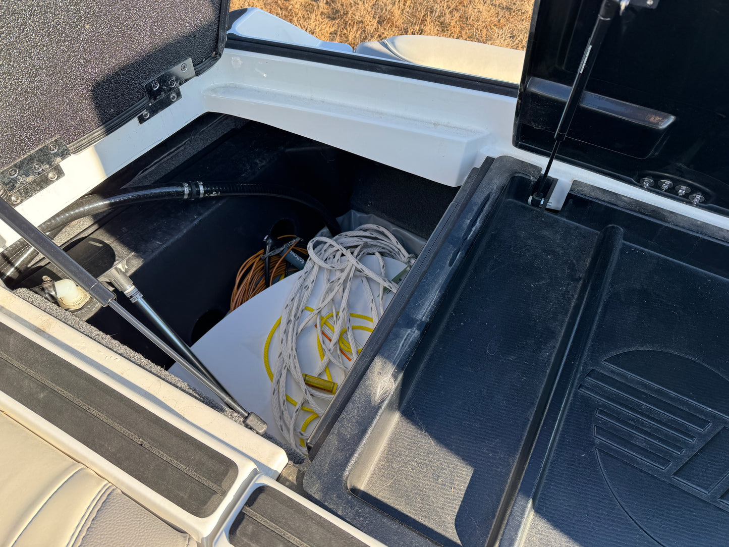 2021 Malibu 23 LSV - Low Hours