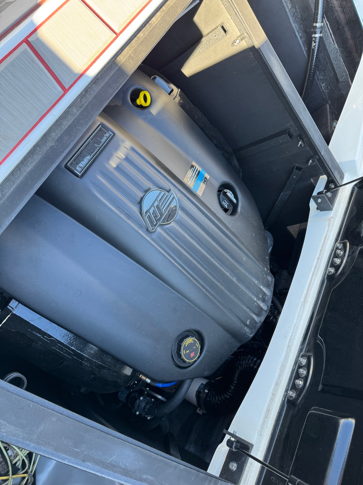 2021 Malibu 23 LSV - Low Hours