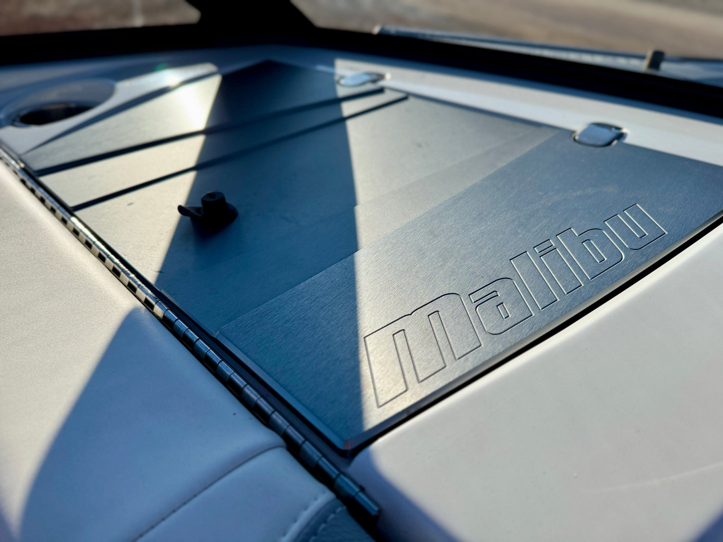 2021 Malibu 23 LSV - Low Hours