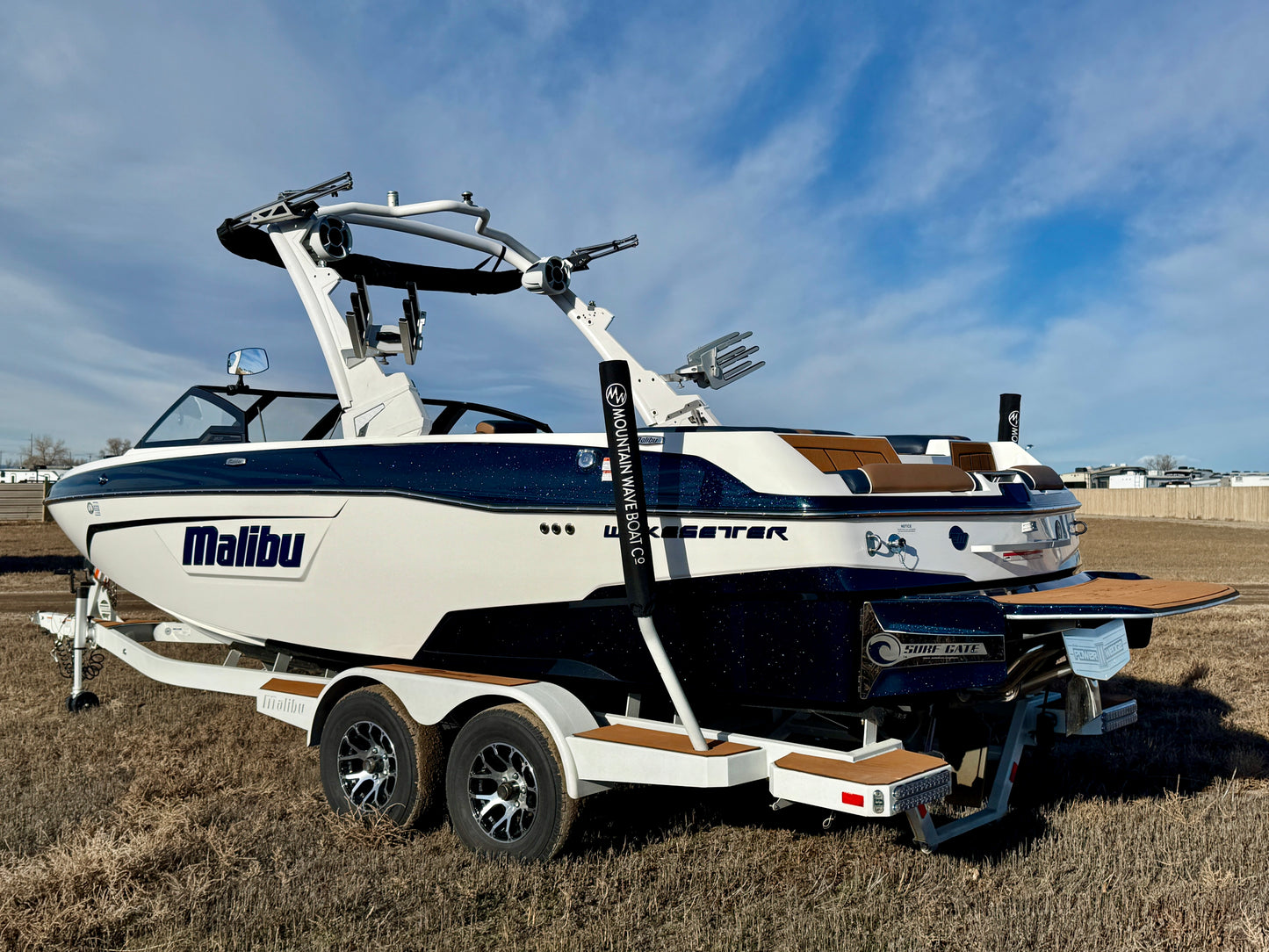 2021 Malibu 23 LSV - M6DI - Clean