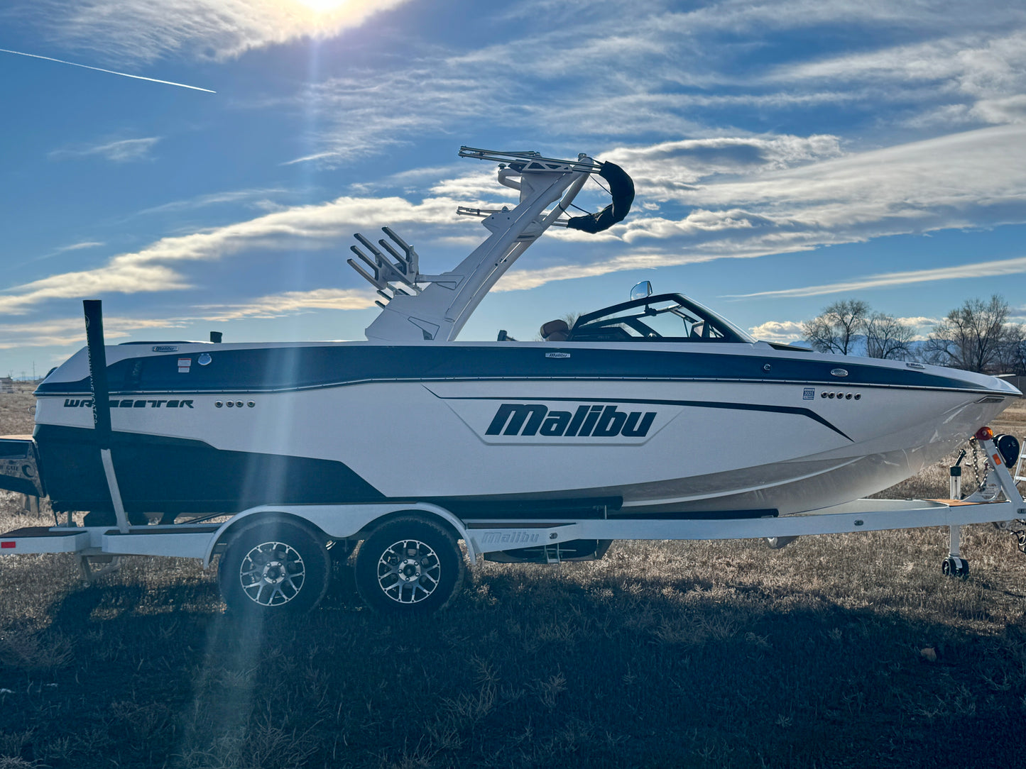 2021 Malibu 23 LSV - M6DI - Clean