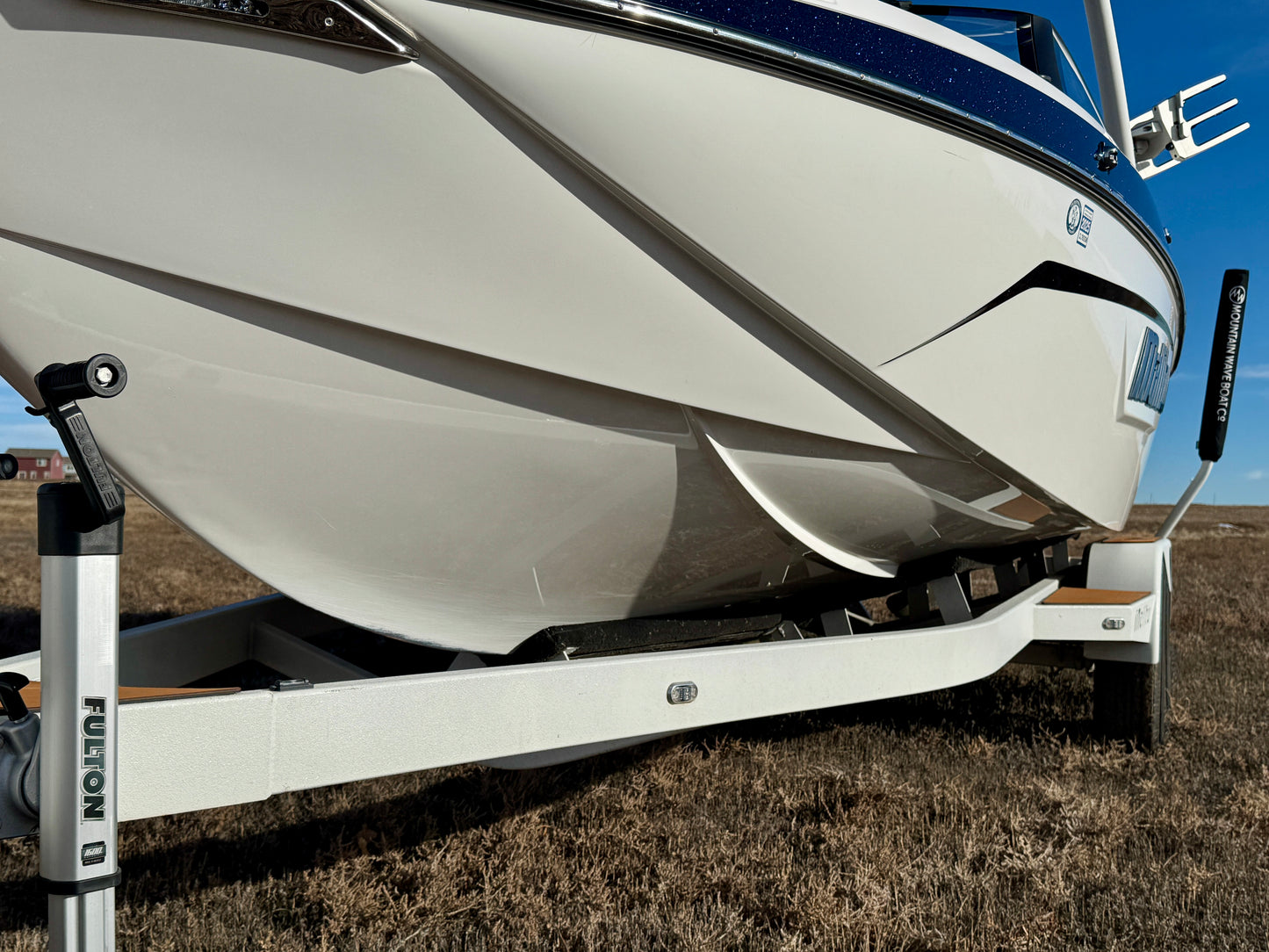 2021 Malibu 23 LSV - M6DI - Clean