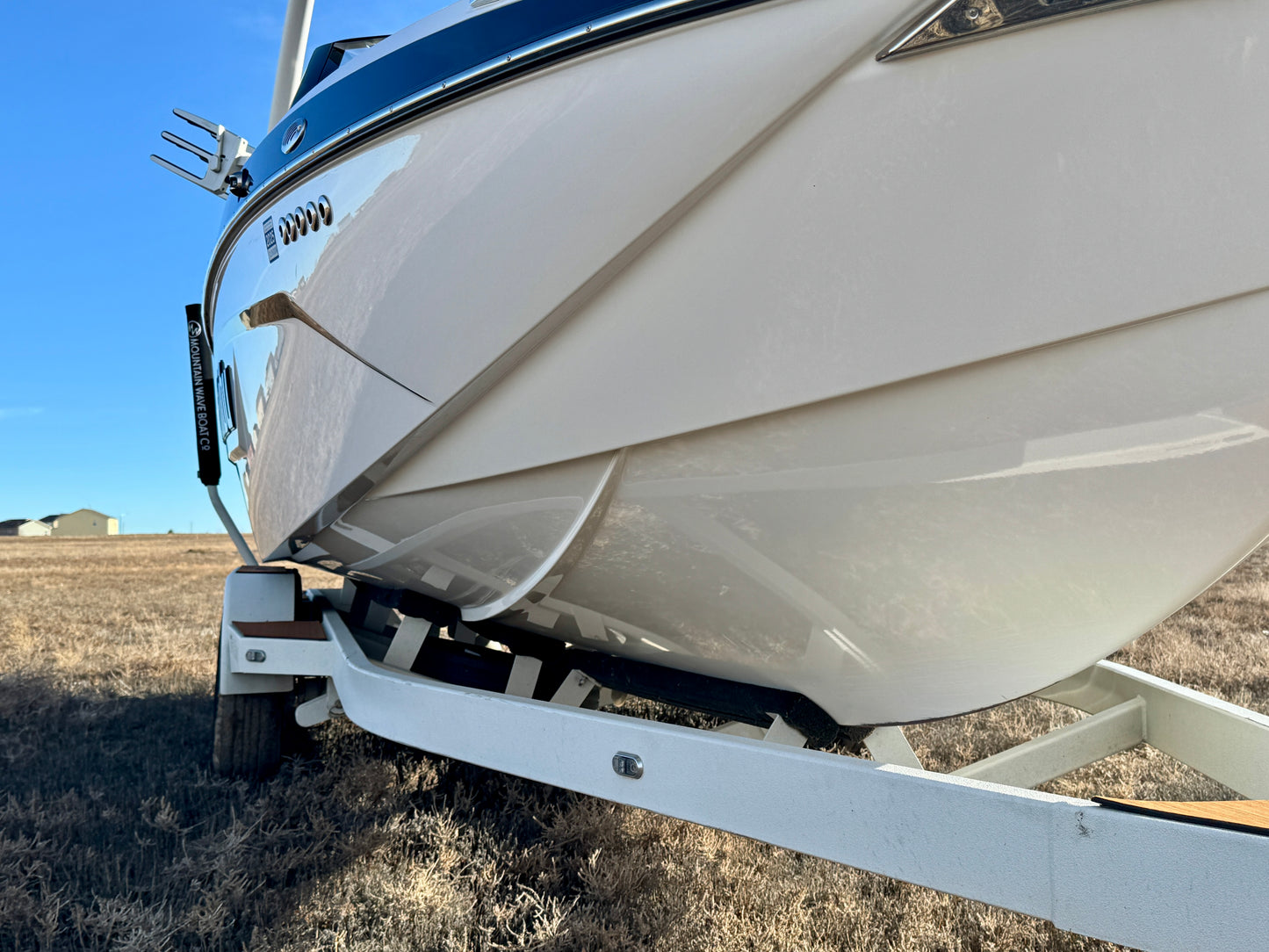 2021 Malibu 23 LSV - M6DI - Clean