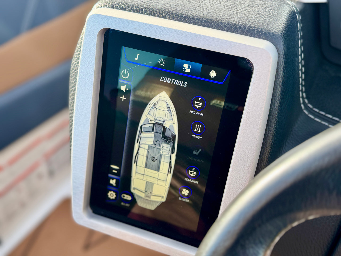 2021 Malibu 23 LSV - M6DI - Clean