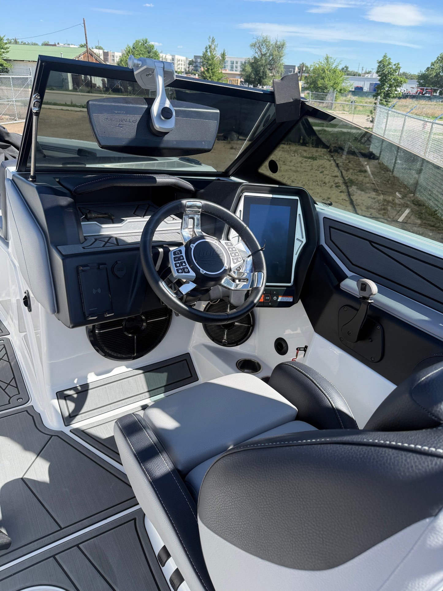 2022 Tige Z3 - 6.2L Raptor 400 - ALMOST NEW