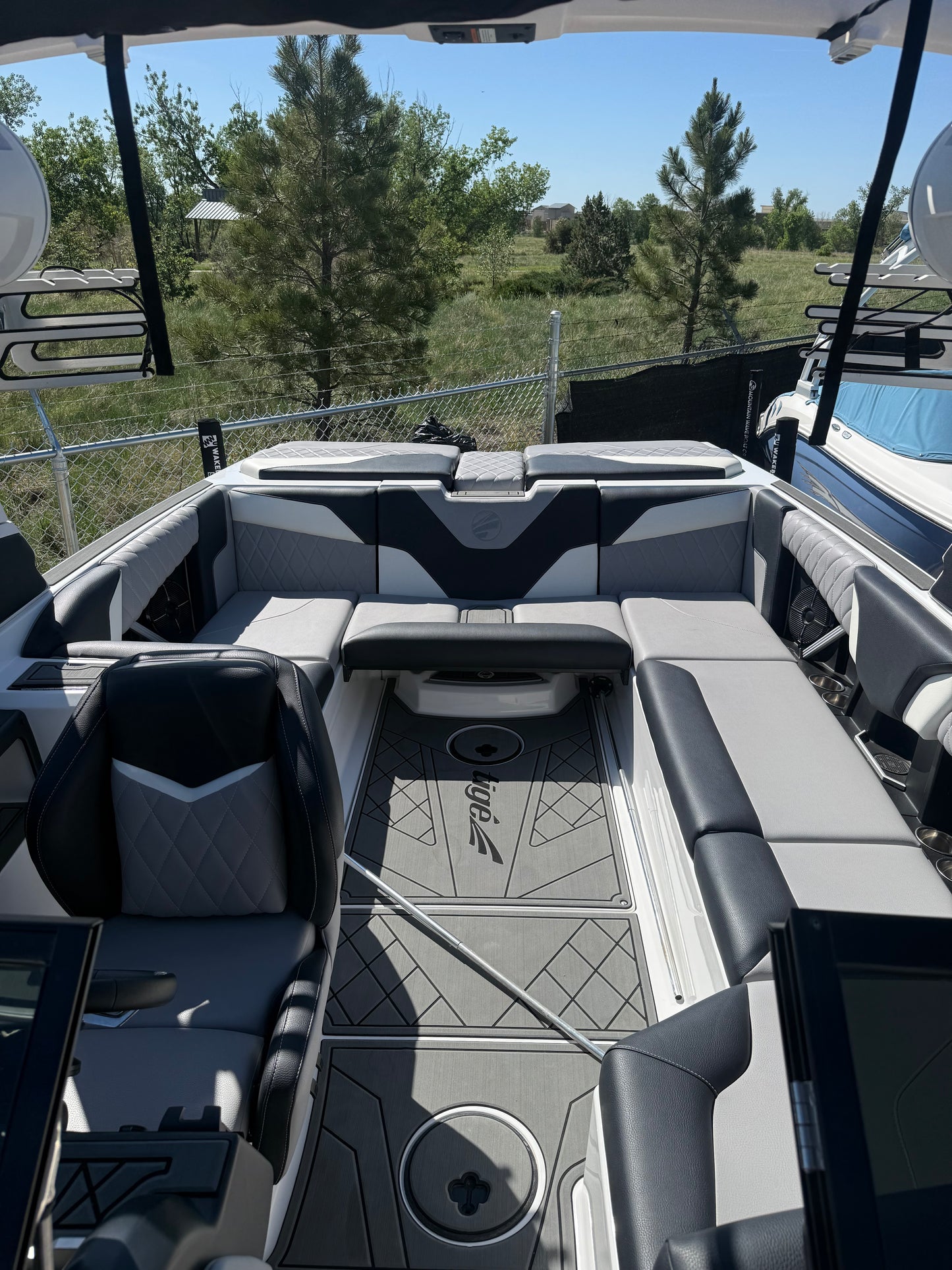 2022 Tige Z3 - 6.2L Raptor 400 - ALMOST NEW