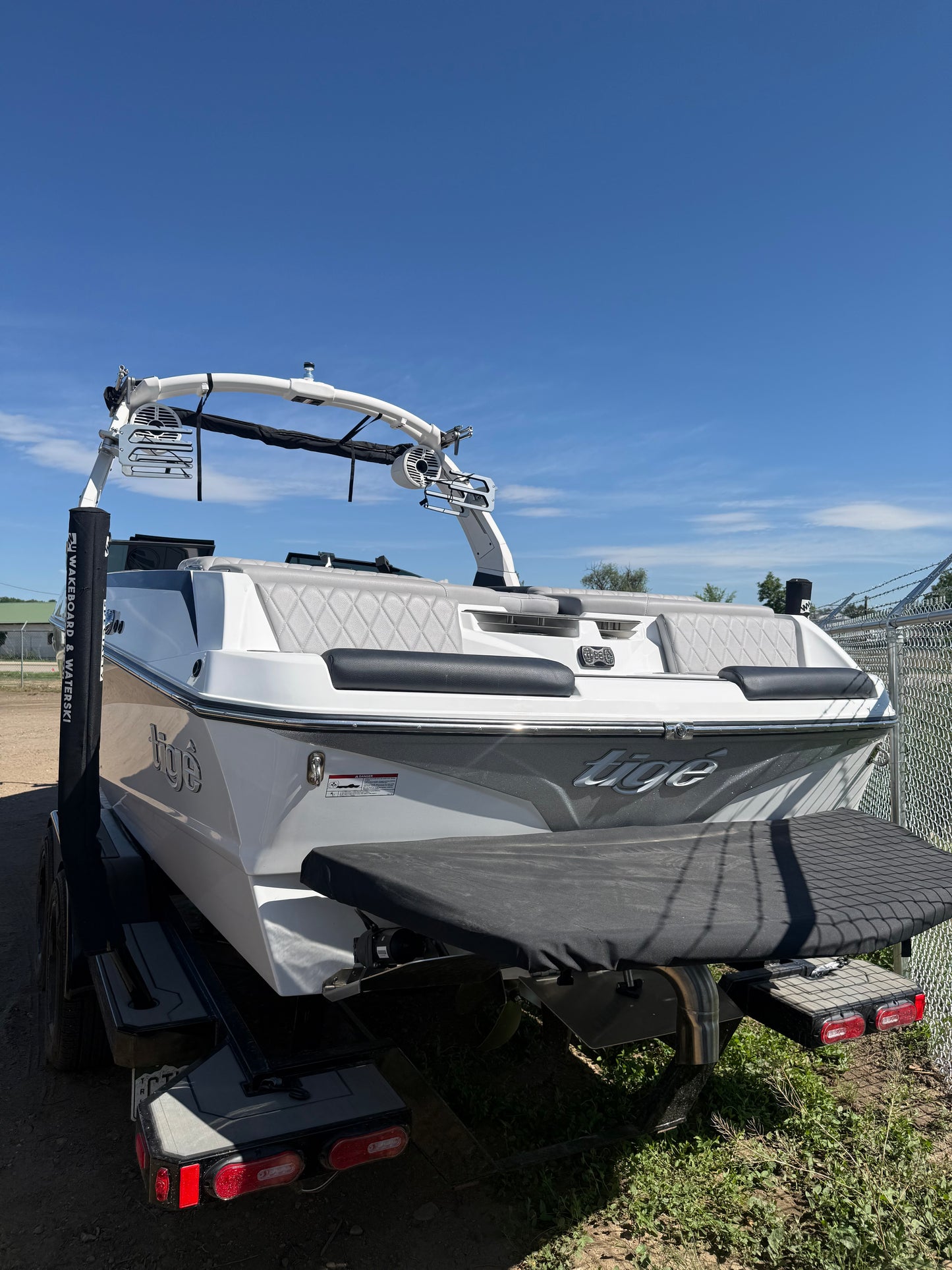 2022 Tige Z3 - 6.2L Raptor 400 - ALMOST NEW