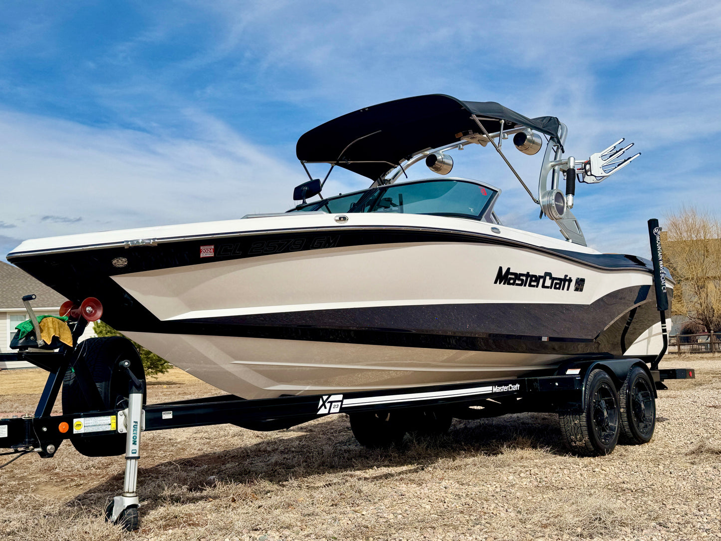 2021 MasterCraft XT23 - 60HRS- 6.0 MPI - Almost NEW