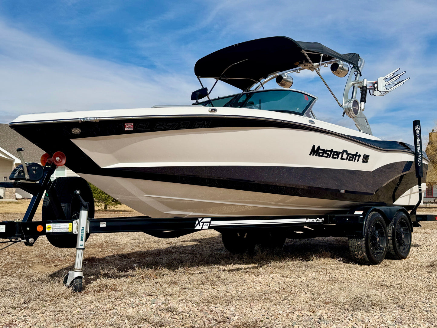 2021 MasterCraft XT23 - 60HRS- 6.0 MPI - Almost NEW