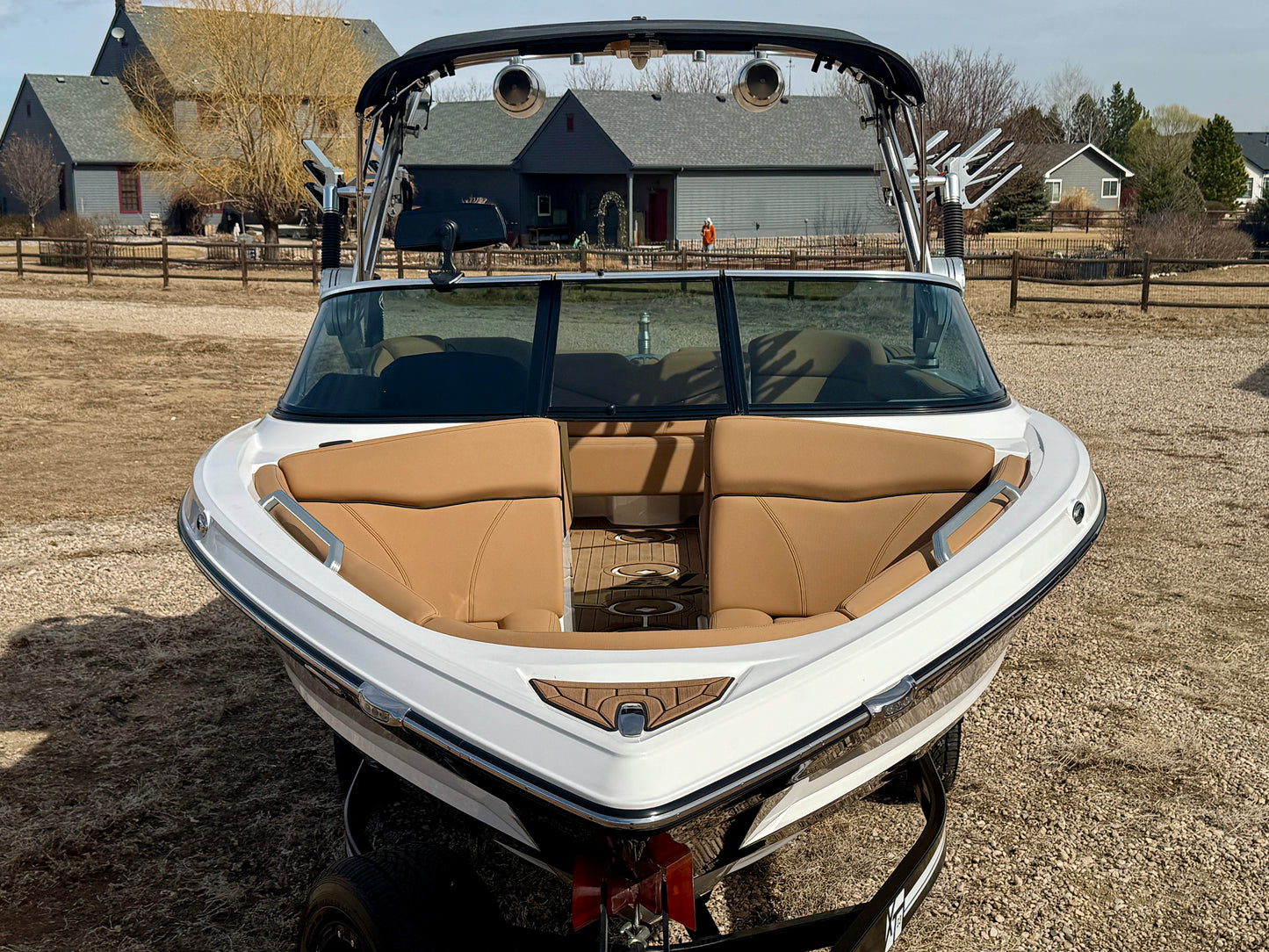 2021 MasterCraft XT23 - 60HRS- 6.0 MPI - Almost NEW