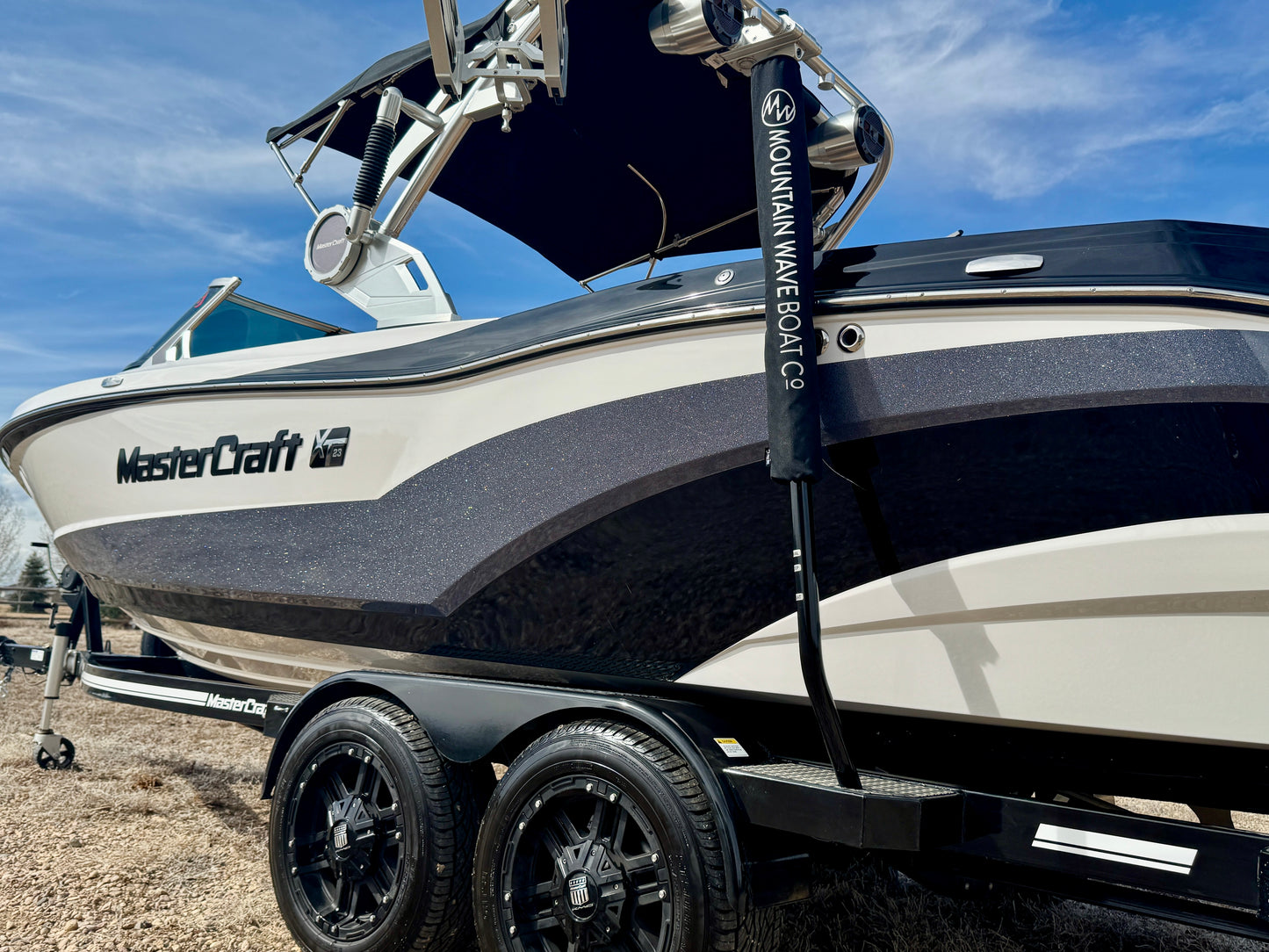 2021 MasterCraft XT23 - 60HRS- 6.0 MPI - Almost NEW