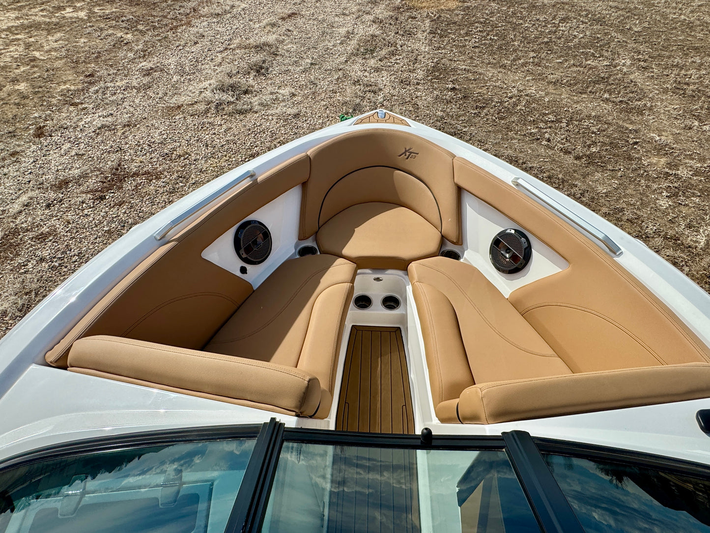 2021 MasterCraft XT23 - 60HRS- 6.0 MPI - Almost NEW