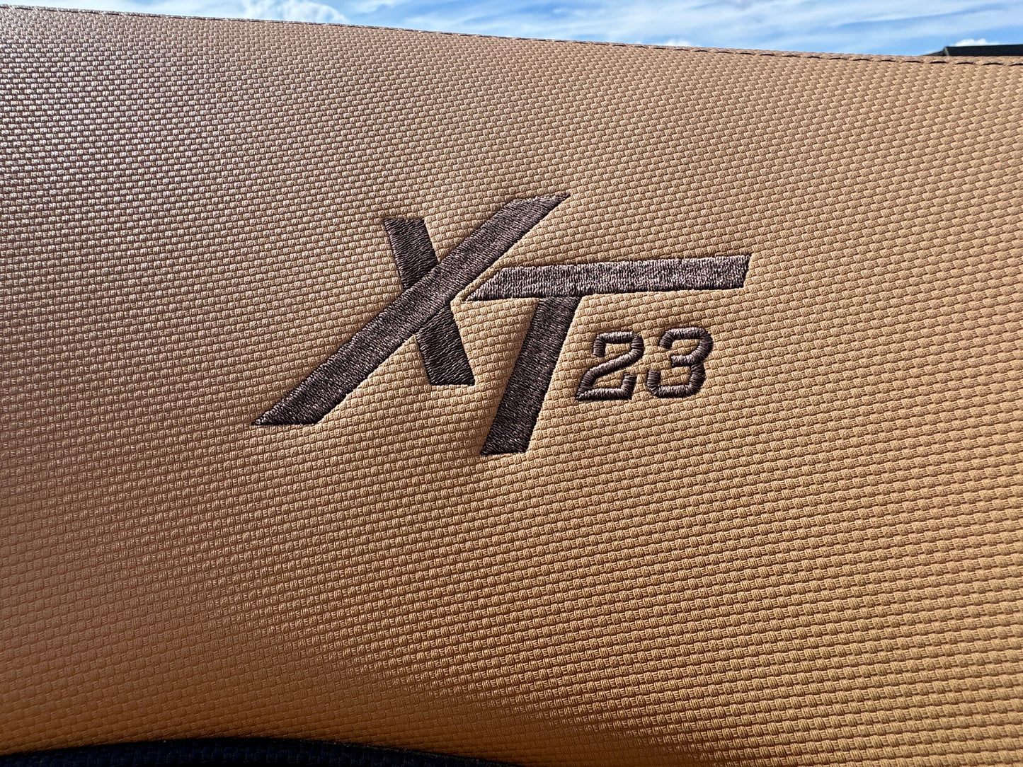 2021 MasterCraft XT23 - 60HRS- 6.0 MPI - Almost NEW