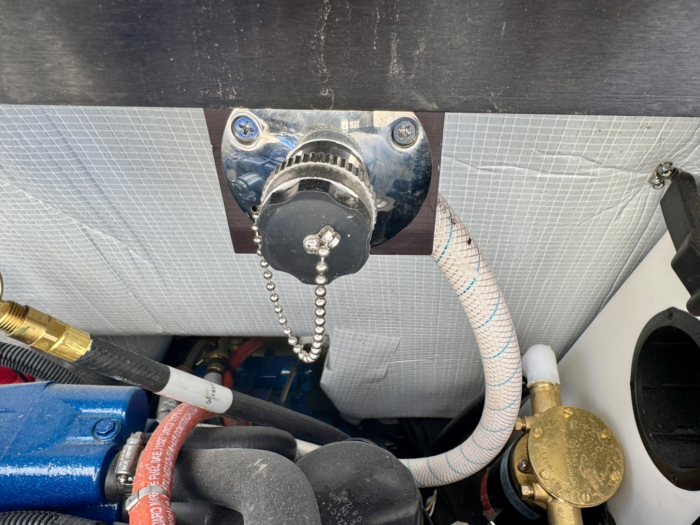 2021 MasterCraft XT23 - 60HRS- 6.0 MPI - Almost NEW