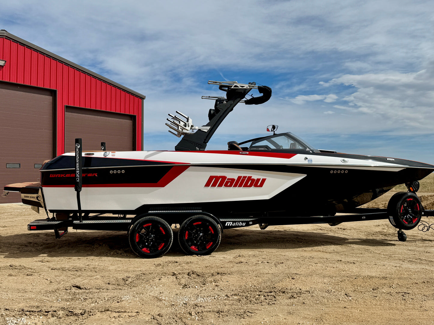 2023 Malibu 23 MXZ - Supercharged LT4 - Almost NEW