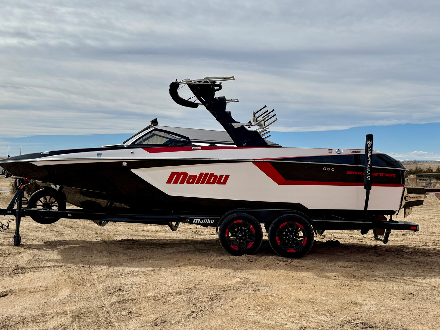 2023 Malibu 23 MXZ - Supercharged LT4 - Almost NEW