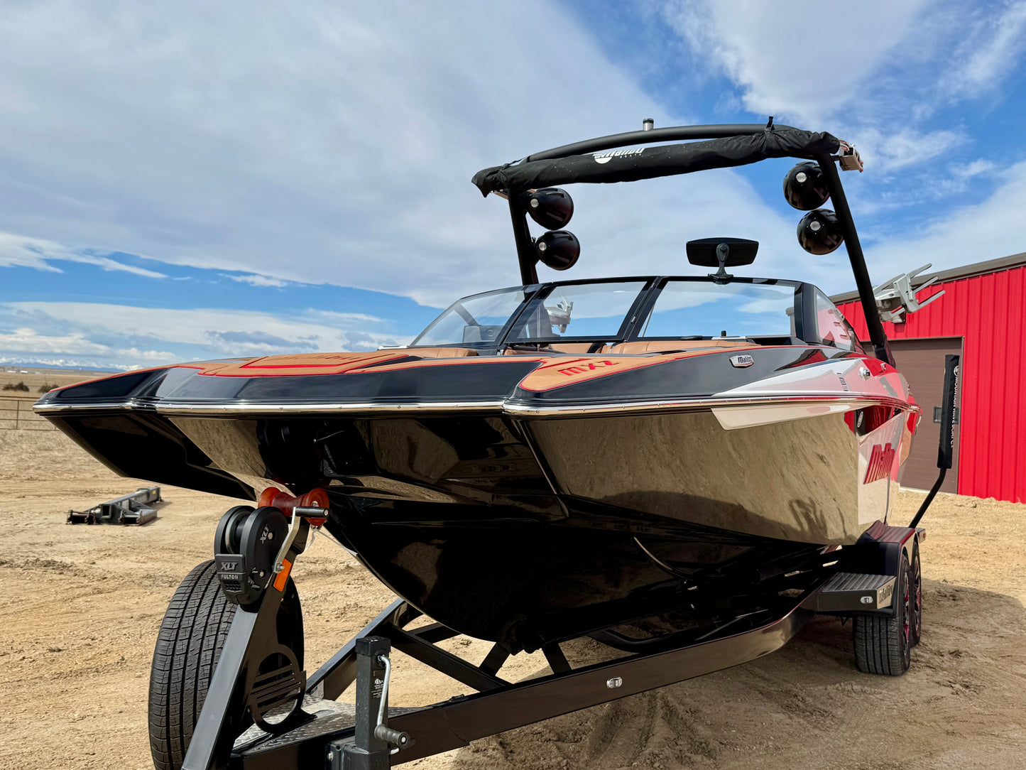 2023 Malibu 23 MXZ - Supercharged LT4 - Almost NEW