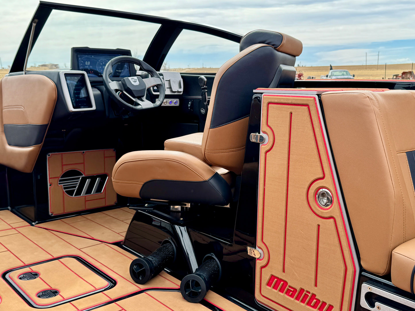 2023 Malibu 23 MXZ - Supercharged LT4 - Almost NEW