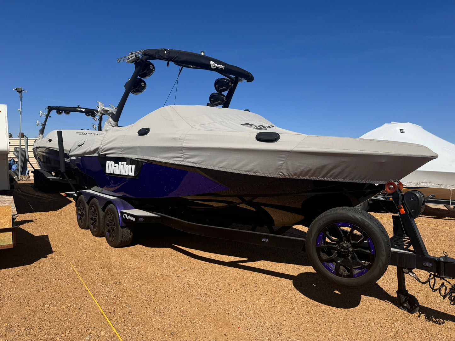 2021 Malibu 25 LSV - LOW HOURS - LT4 - Mint
