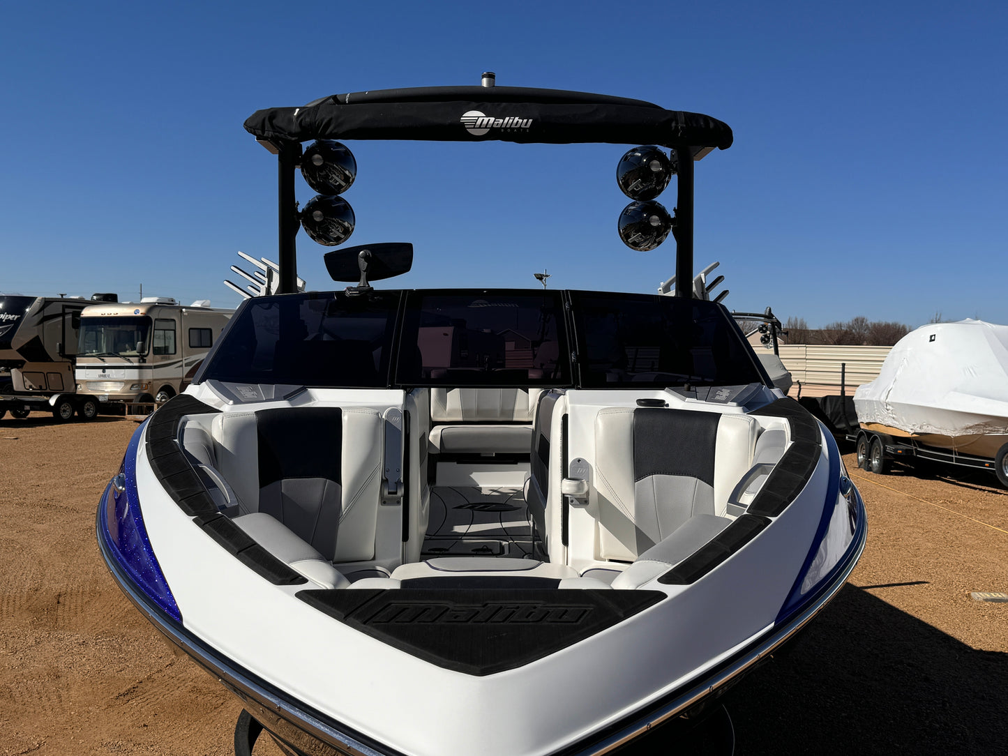 2021 Malibu 25 LSV - LOW HOURS - LT4 - Mint