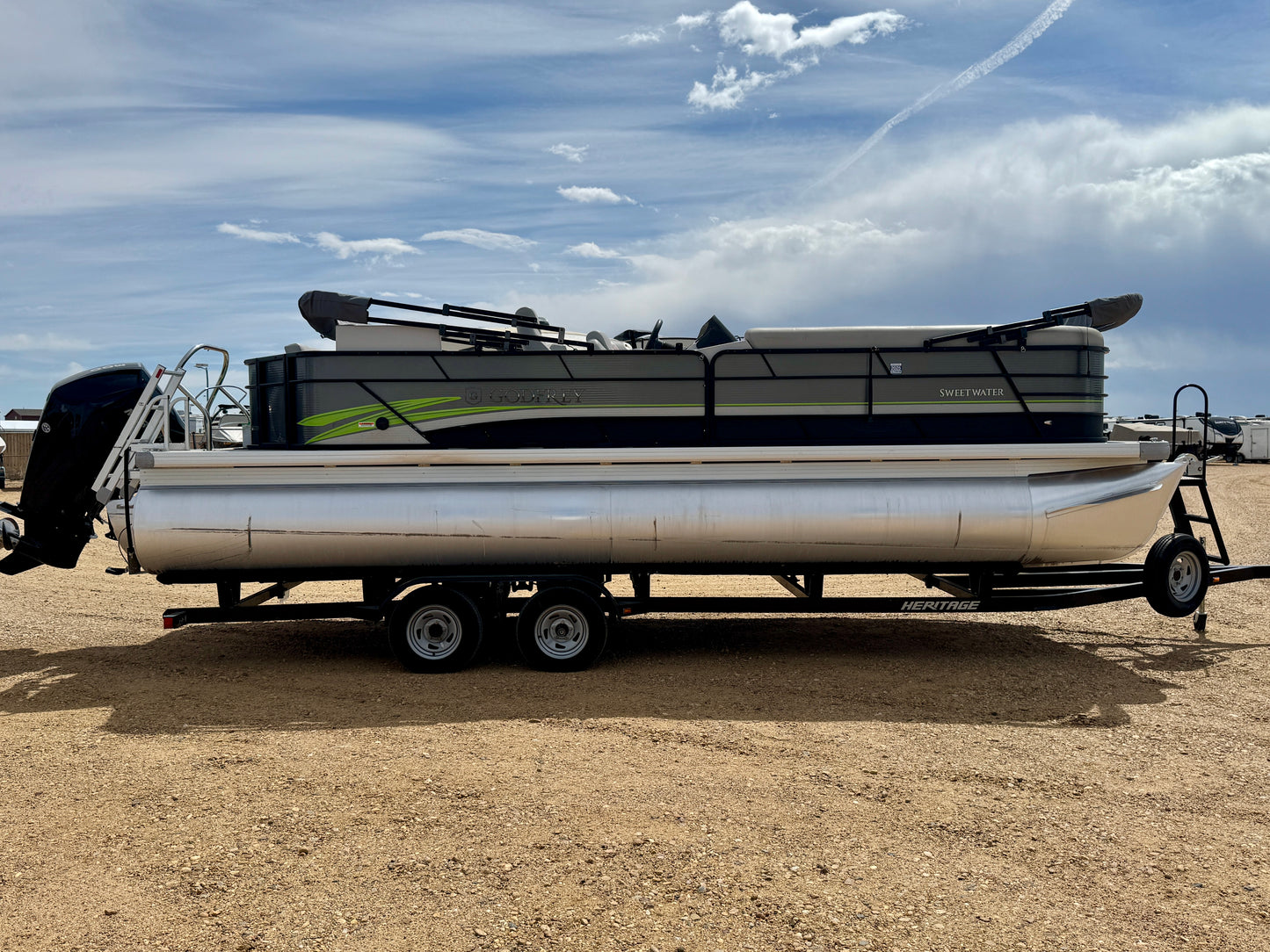2021 Godfrey Sweetwater TriToon 2486 DT - 300HP - 60hrs