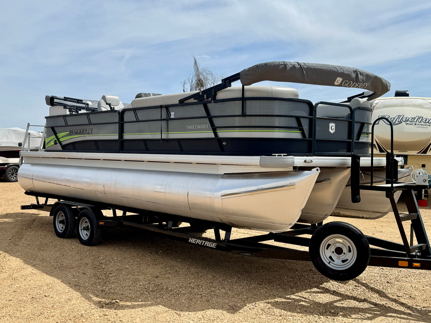 2021 Godfrey Sweetwater TriToon 2486 DT - 300HP - 60hrs