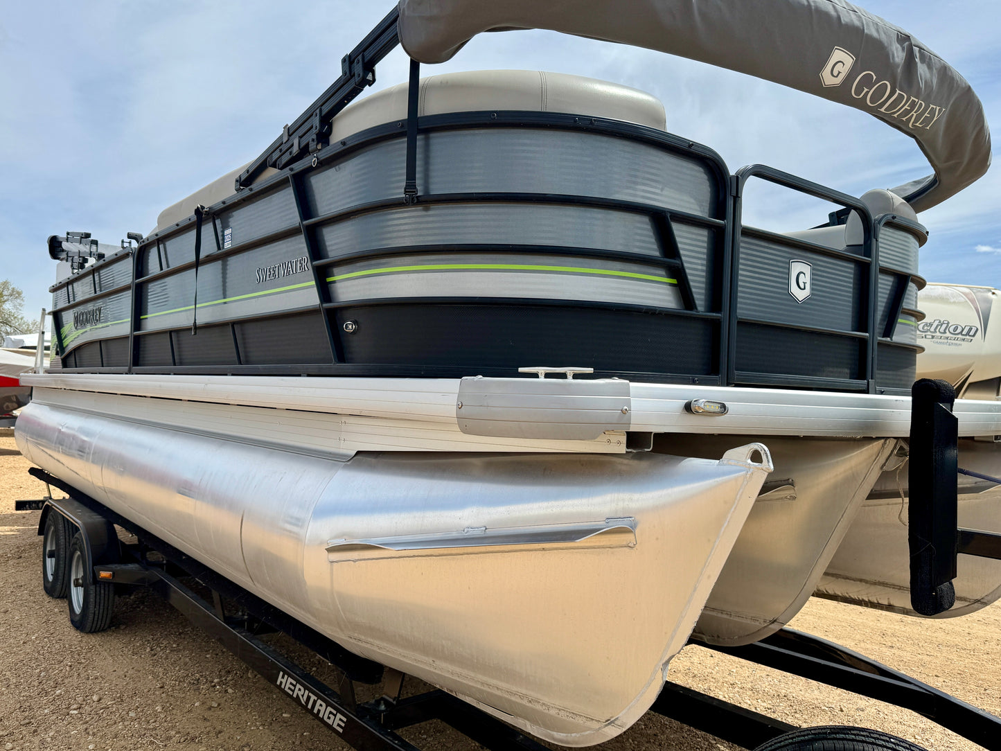 2021 Godfrey Sweetwater TriToon 2486 DT - 300HP - 60hrs