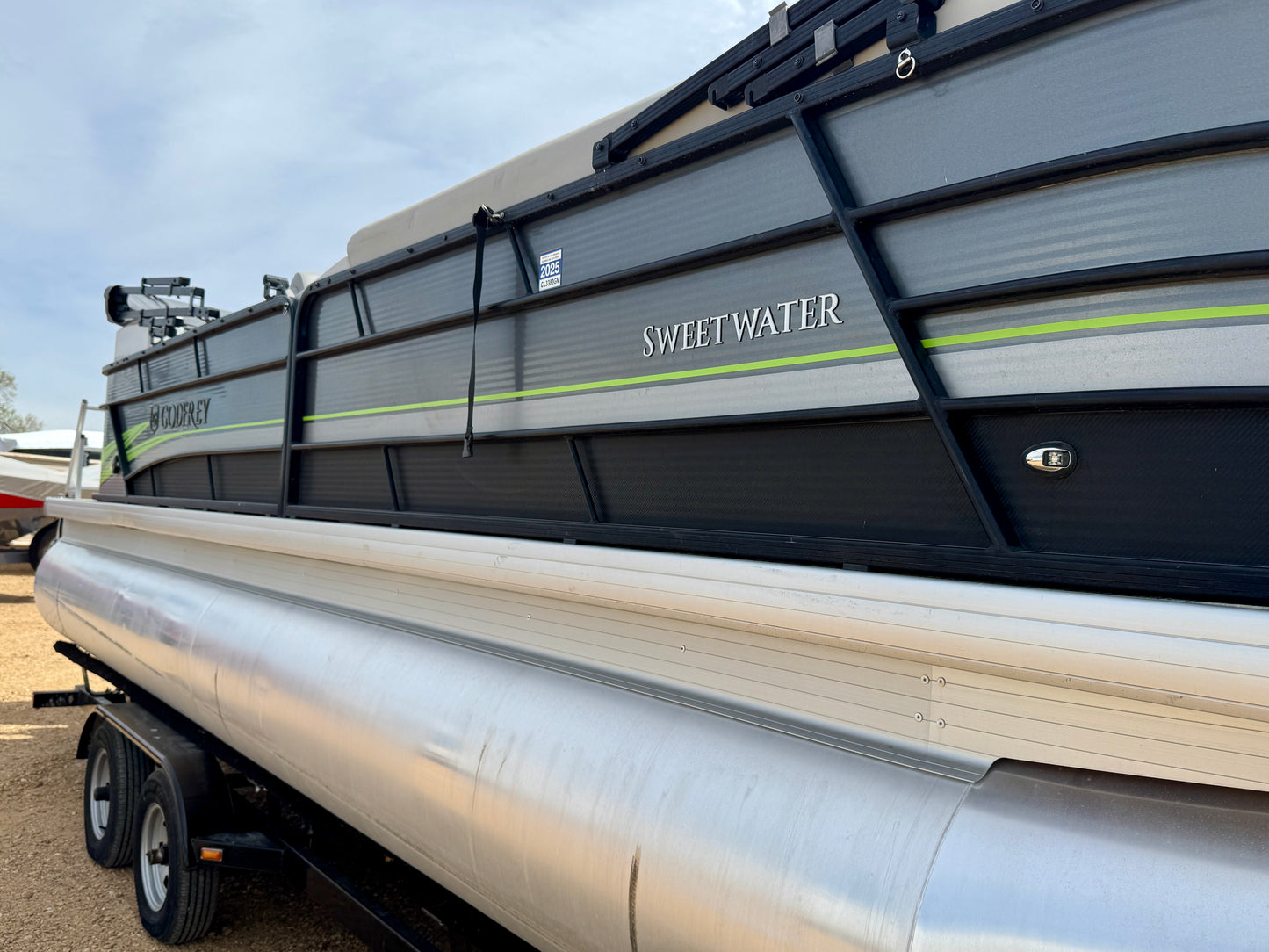 2021 Godfrey Sweetwater TriToon 2486 DT - 300HP - 60hrs